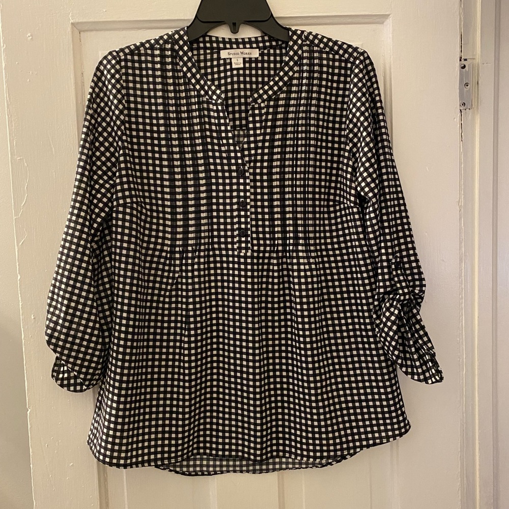 Black and white checkered blouse with 3/4 sleeves